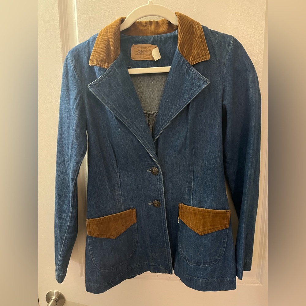 Vintage Levi’s denim jacket with brown corduroy accents